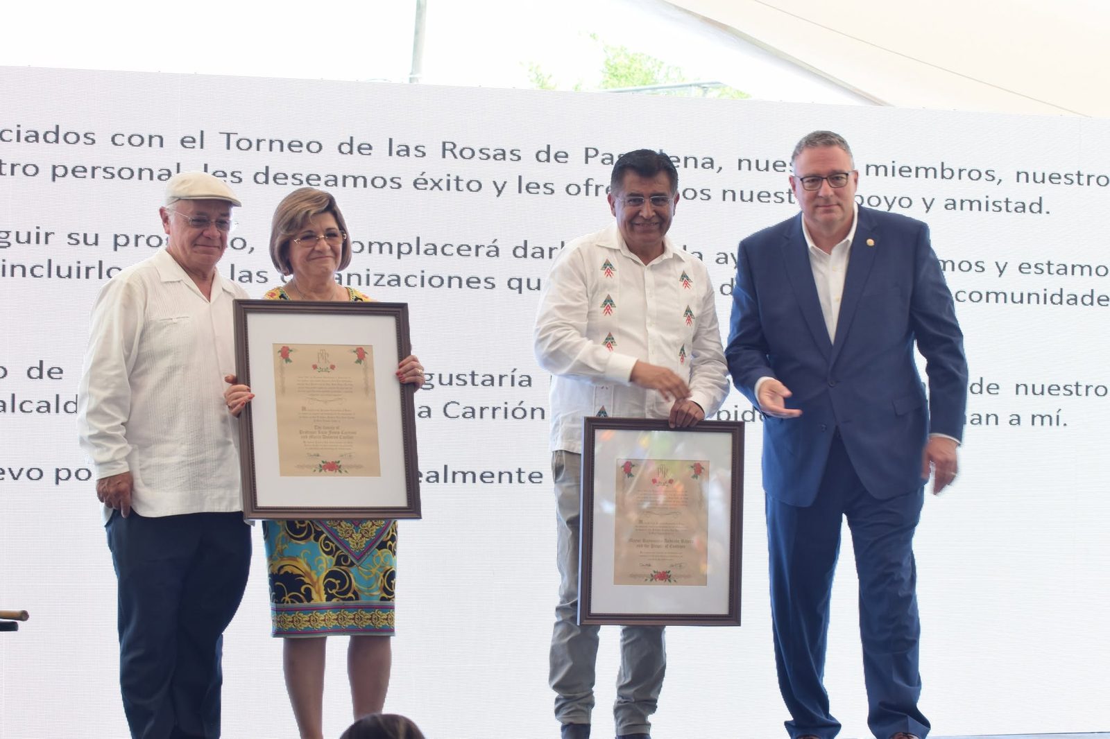 Muestra cultural en la presentación de CARC