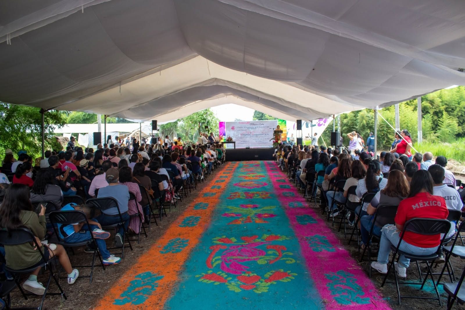Acto de presentación del proyecto CARC en el exrecinto ferial de Coatepec